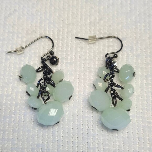Jewelry - Elegant Mint Green Dangle Earrings